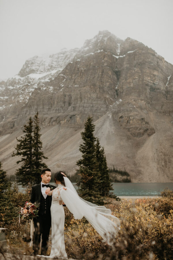 Banff-Moraine Lake-fall-elopement