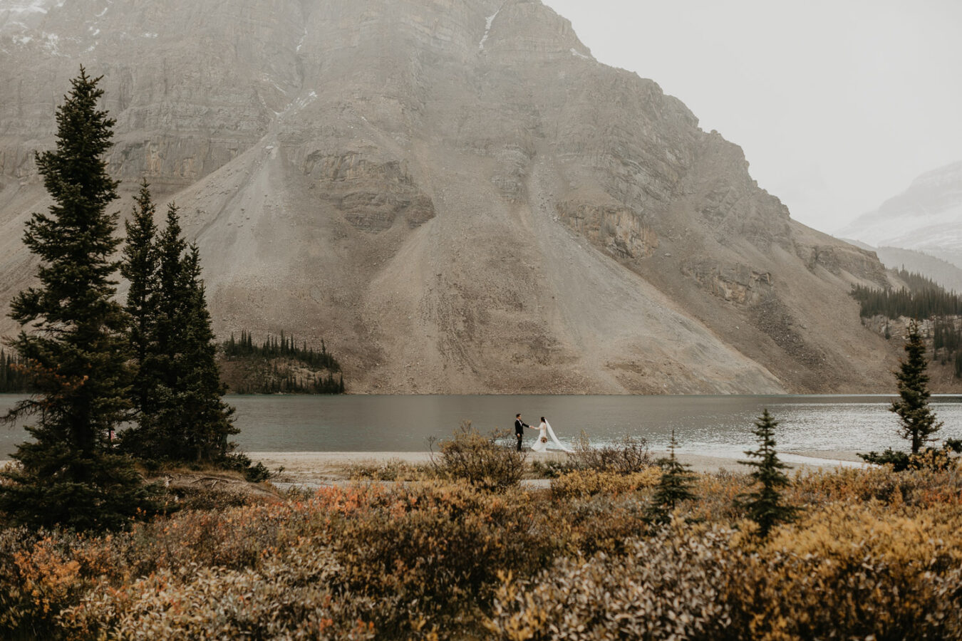 Banff-Moraine Lake-fall-elopement