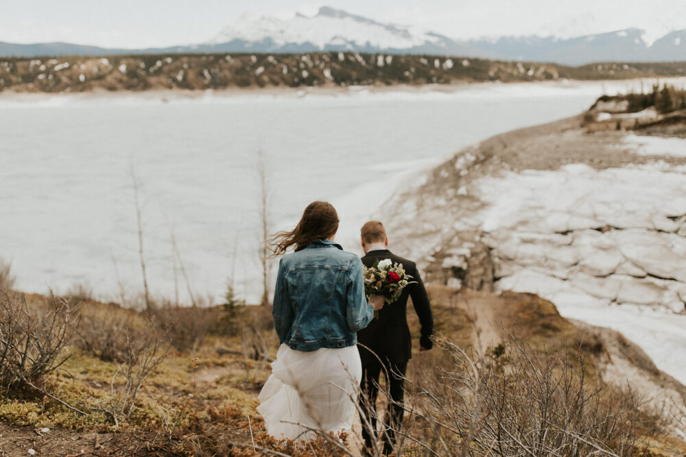 Mountain elopement in Nordegg, AB