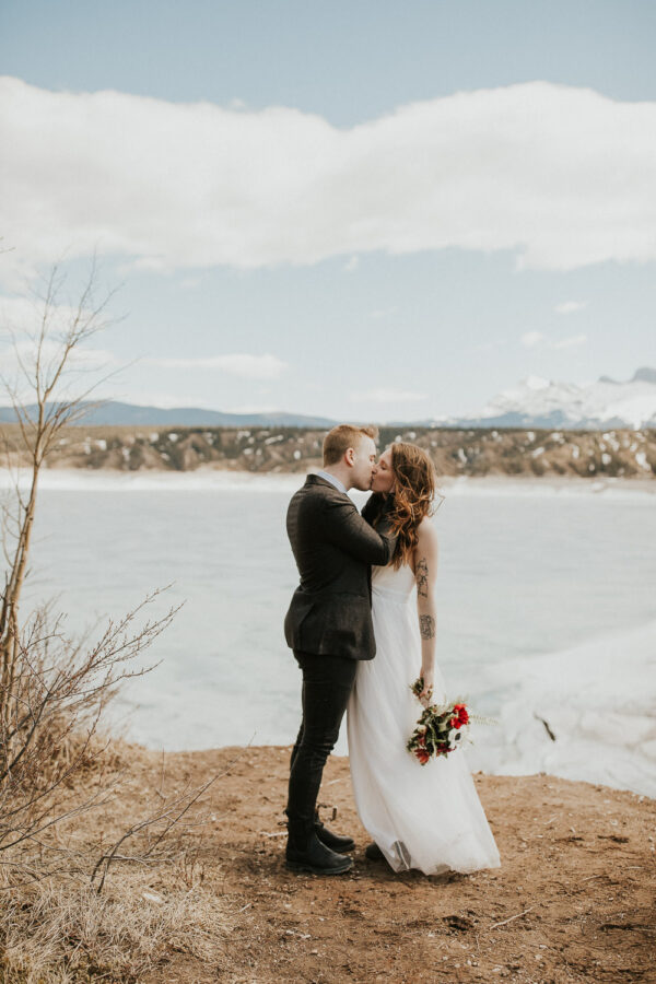 nordegg-spring-mountain-elopement