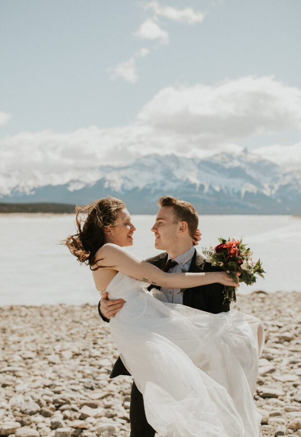 Nordegg-spring-mountain-elopement