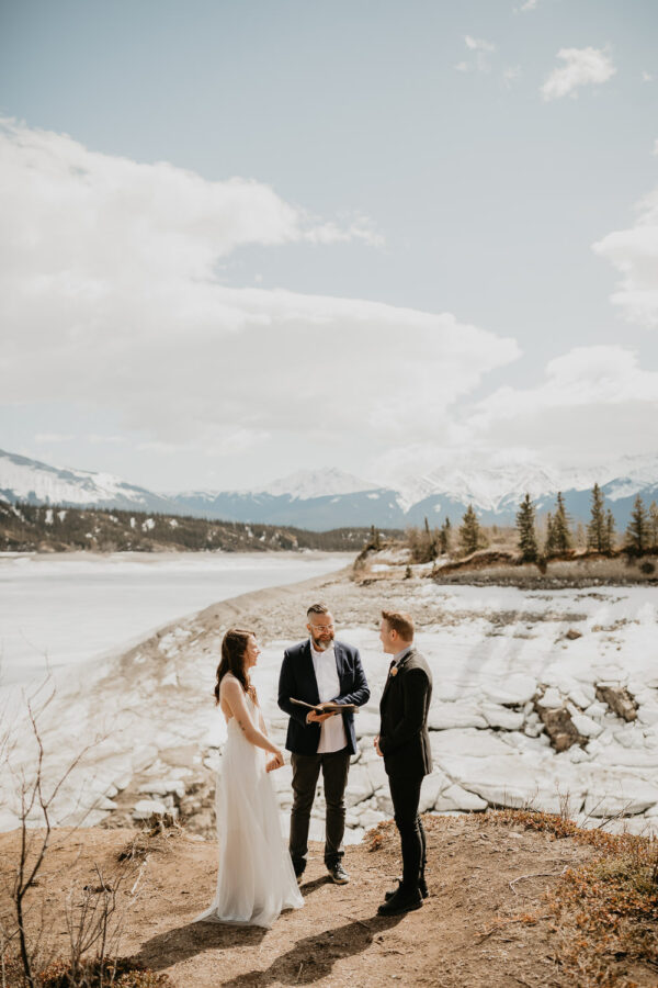 Nordegg-spring-mountain-elopement