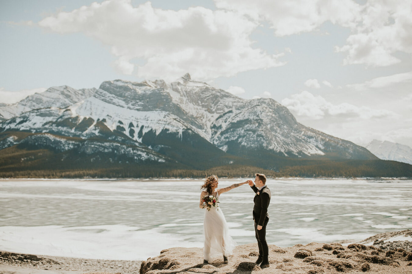 nordegg-spring-mountain-elopement