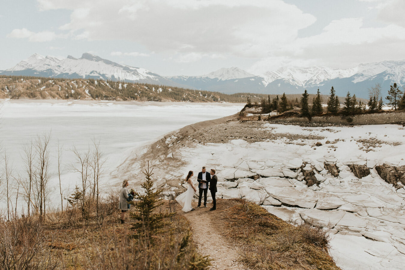 nordegg-spring-mountain-elopement