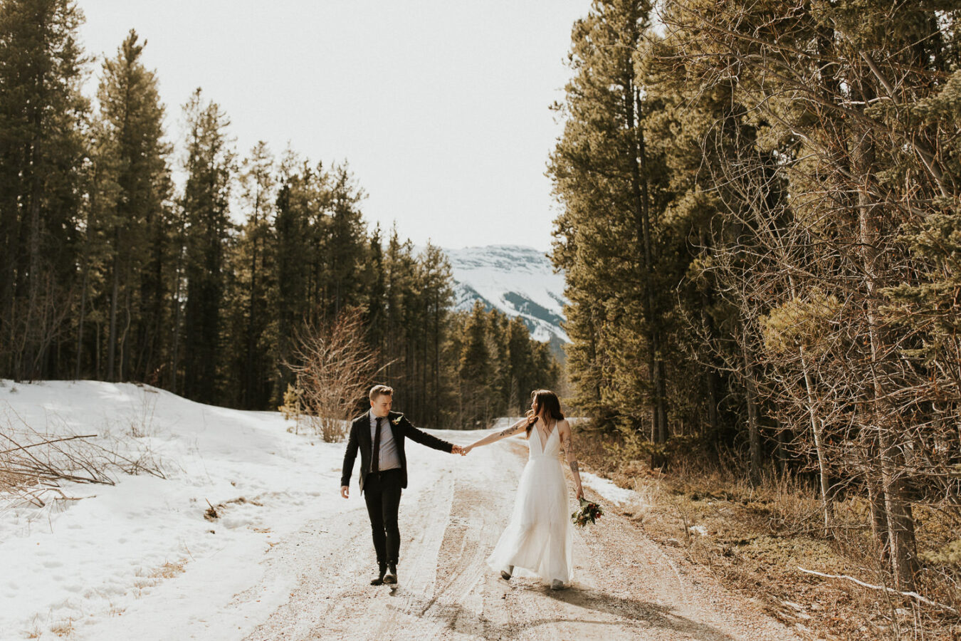 Nordegg-spring-mountain-elopement