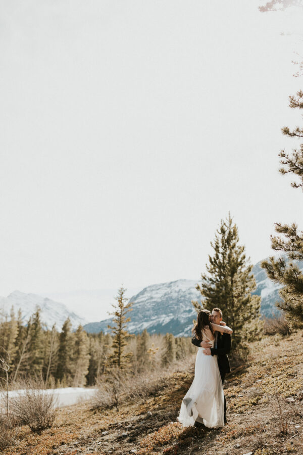 Nordegg-spring-mountain-elopement