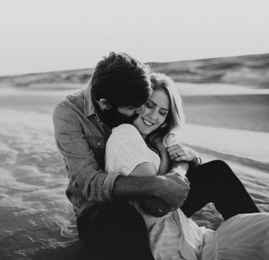 Sand dunes-couples-sunset-session